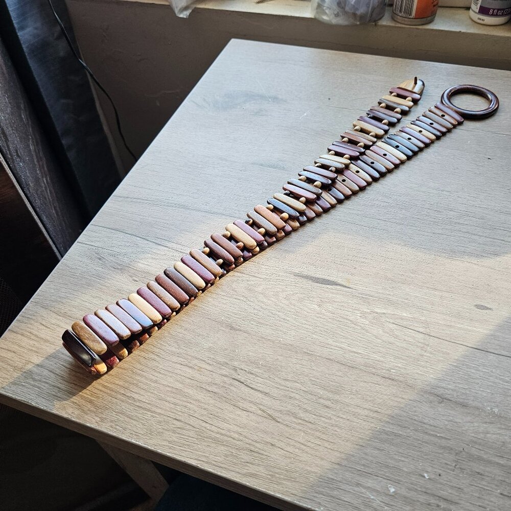 Simulated wood ladies dress belt